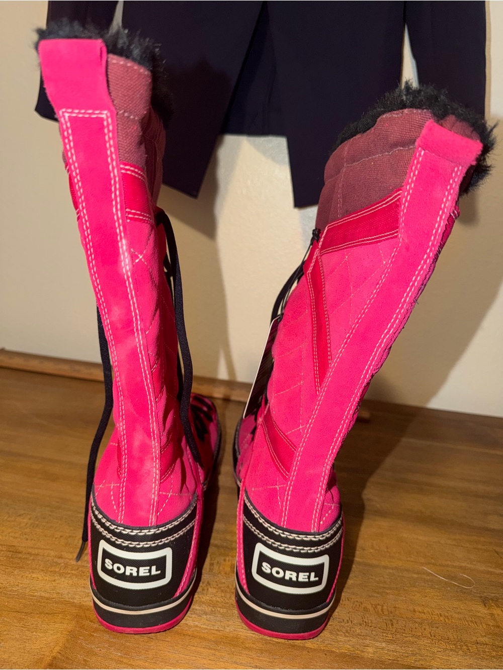 Sorel Women's Bright Pink Lace-Up Winter Boots with Black Trim - Picture 5 of 6
